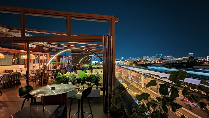 ASCENT -The Rooftop Lounge - Rooftop Bars in Dubai in Khalid Bin Al Waleed Rd. Rooftop, FORTUNE ATRIUM HOTEL,BURDUBAI - Dubai - Dubai - United Arab Emirates, Dubai