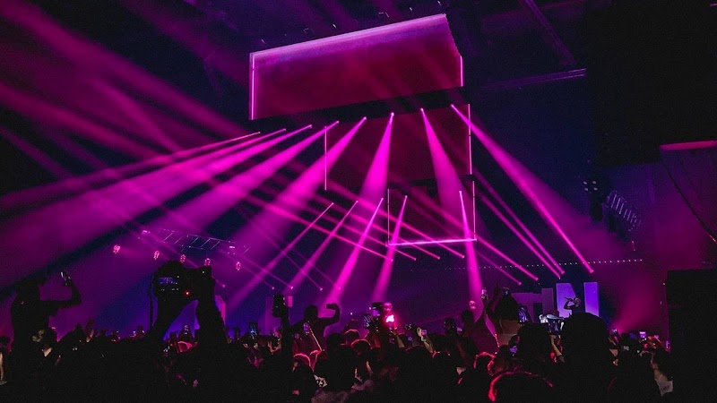 Club One Dubai - Nightclubs in Dubai in المركز التجاري، شارع الشيخ زايد بزنس باي – وسط - Dubai, Dubai