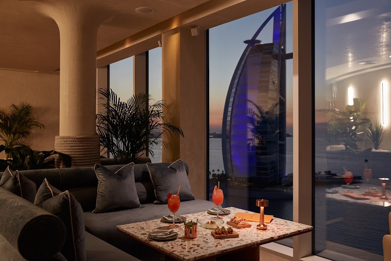 Floor 24 - Rooftops in Jumeirah Beach Hotel - 24th Floor - شارع شاطئ جميرة - Umm Suqeim - Umm Suqeim 3 - Dubai - United Arab Emirates, Dubai | Best of Dubai
