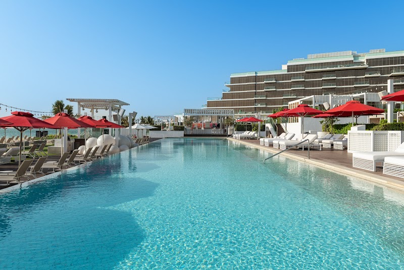 Fluid Beach Club - Beach Clubs in West - Th8 Palm - Crescent Rd - The Palm Jumeirah - Dubai - United Arab Emirates, Dubai | Best of Dubai