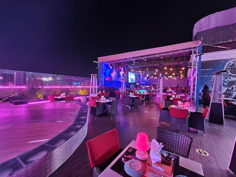 The Original Rooftop Lounge. Dining - Rooftops in Royal Ascot Hotel - Khalid Bin Al Waleed Rd - Bur Dubai - Dubai - United Arab Emirates, Dubai | Best of Dubai