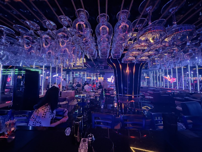 V Club - Clubs in mercure gold hotel - Al Mina St - Al Mina - Jumeirah 1 - Dubai, Dubai | Best of Dubai